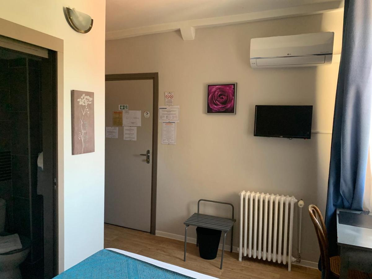 Le Cérétan Hôtel Extérieur photo