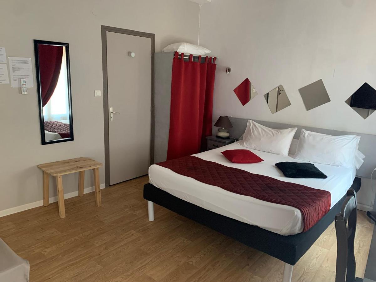 Le Cérétan Hôtel Extérieur photo