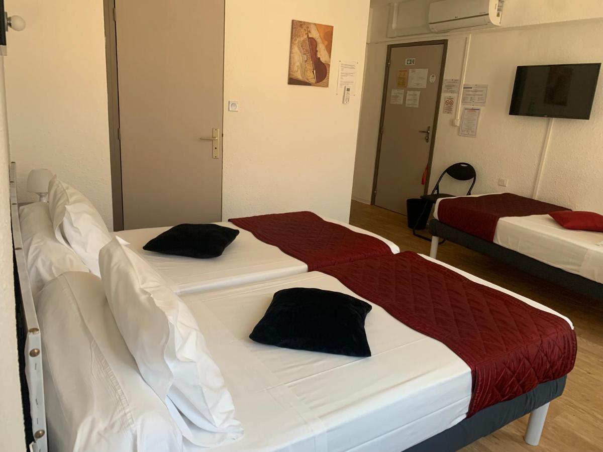 Le Cérétan Hôtel Extérieur photo