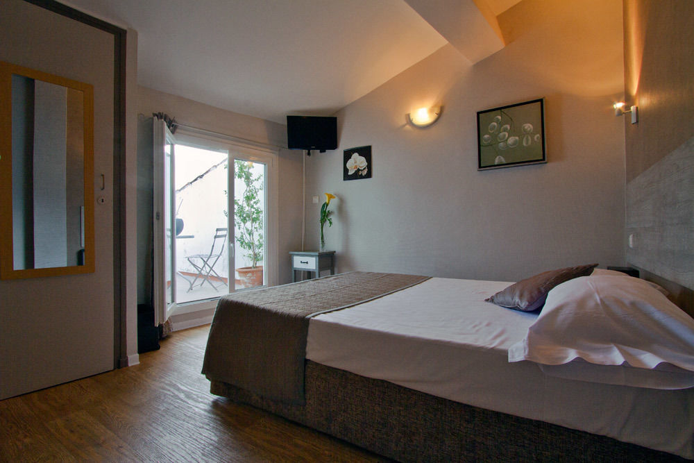 Le Cérétan Hôtel Extérieur photo
