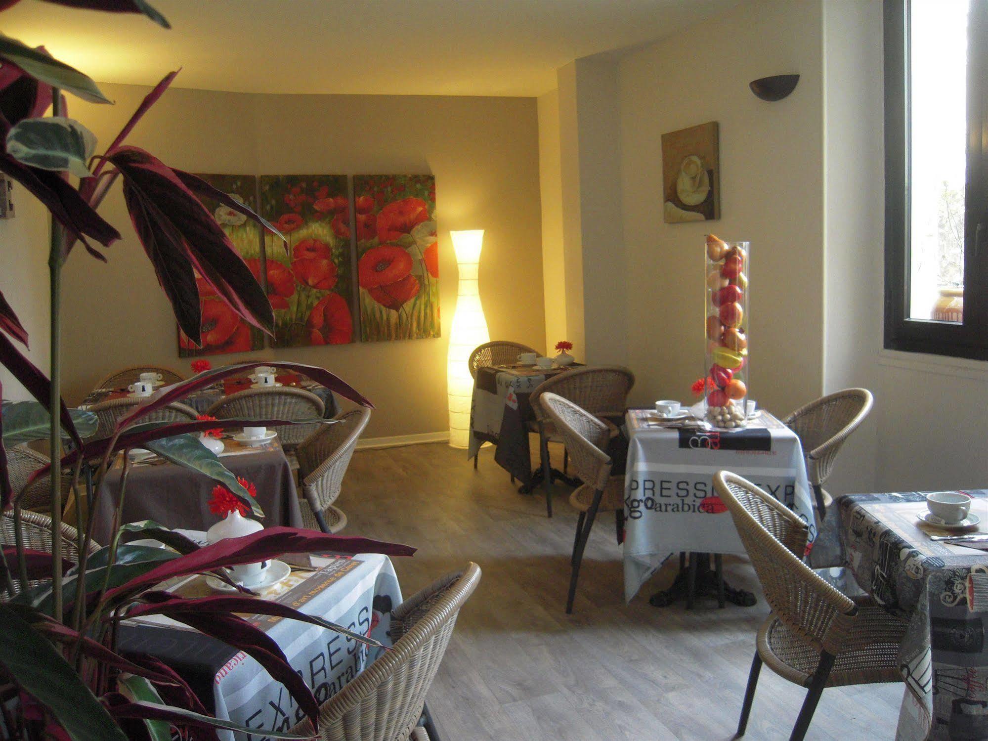 Le Cérétan Hôtel Extérieur photo